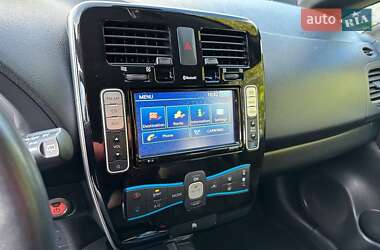 Хэтчбек Nissan Leaf 2014 в 