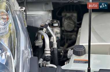 Хэтчбек Nissan Leaf 2014 в 
