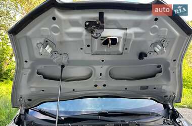 Хэтчбек Nissan Leaf 2014 в 