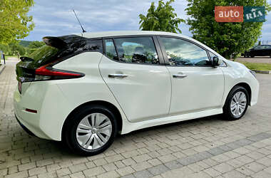 Хэтчбек Nissan Leaf 2021 в 