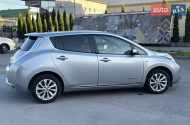 Хэтчбек Nissan Leaf 2013 в 