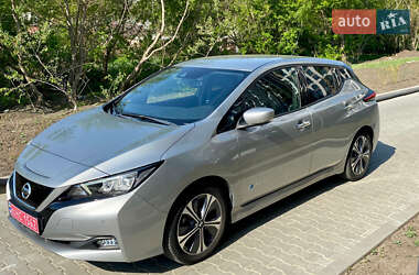 Хэтчбек Nissan Leaf 2020 в Кропивницком