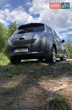 Хэтчбек Nissan Leaf 2015 в 