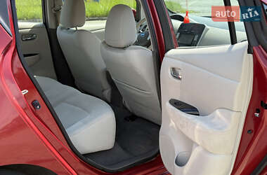 Хетчбек Nissan Leaf 2011 в 