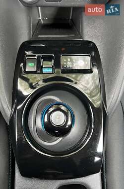 Хэтчбек Nissan Leaf 2018 в 