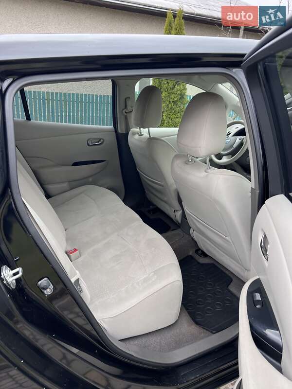 Хэтчбек Nissan Leaf 2012 в Ивано-Франковске