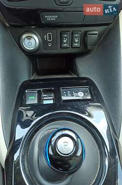 Хэтчбек Nissan Leaf 2019 в 