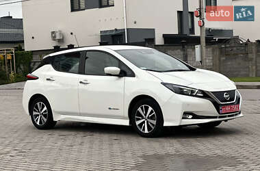 Хетчбек Nissan Leaf 2020 в 