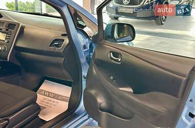 Хетчбек Nissan Leaf 2013 в 