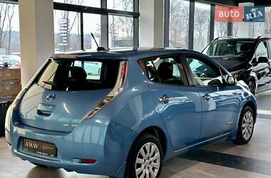 Хетчбек Nissan Leaf 2013 в 