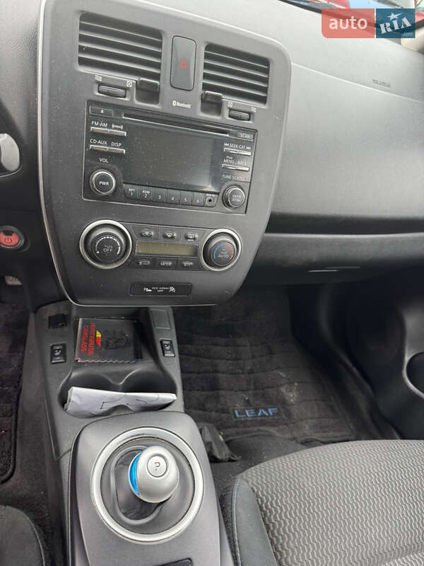 Хэтчбек Nissan Leaf 2014 в Житомире