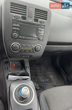 Хетчбек Nissan Leaf 2014 в 