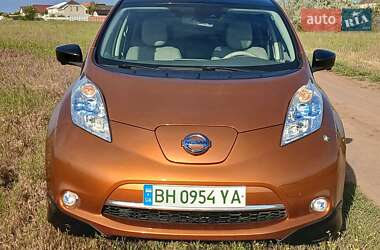Хэтчбек Nissan Leaf 2016 в Одессе