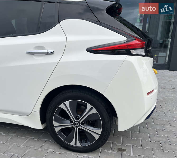 Хэтчбек Nissan Leaf 2020 в Владимире
