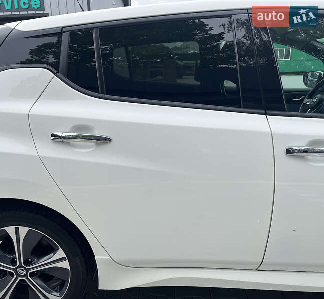 Хэтчбек Nissan Leaf 2020 в Владимире