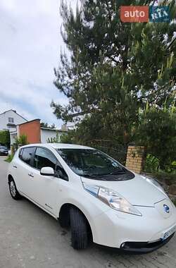 Хэтчбек Nissan Leaf 2014 в Львове