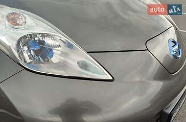 Хетчбек Nissan Leaf 2013 в 