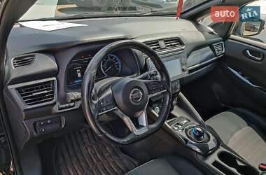 Хэтчбек Nissan Leaf 2019 в 