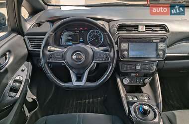 Хэтчбек Nissan Leaf 2019 в 