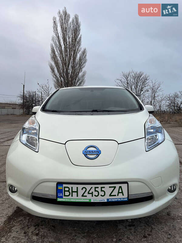 Хэтчбек Nissan Leaf 2012 в Белгороде-Днестровском