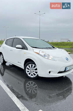 Хэтчбек Nissan Leaf 2013 в Львове