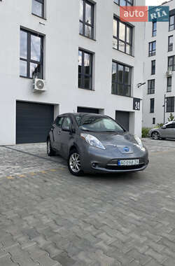 Хэтчбек Nissan Leaf 2014 в Ужгороде