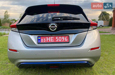 Хетчбек Nissan Leaf 2020 в 