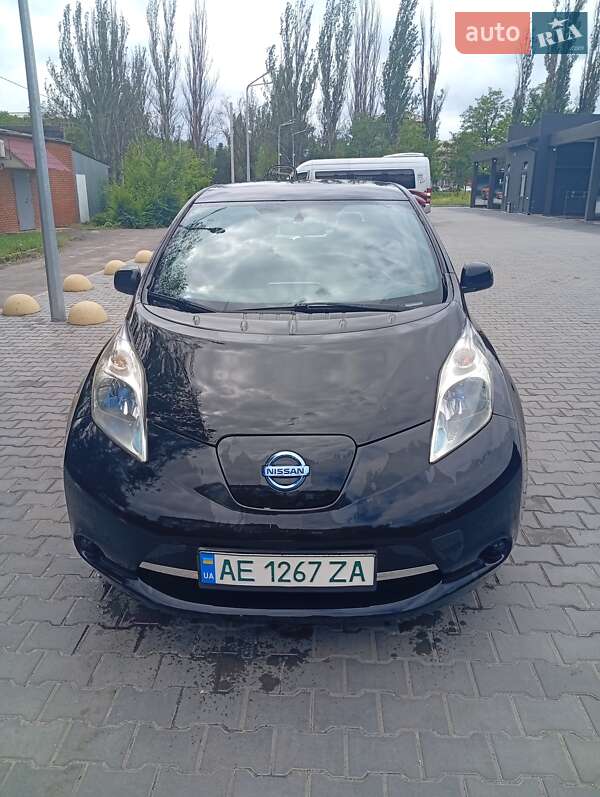 Хэтчбек Nissan Leaf 2013 в Кривом Роге