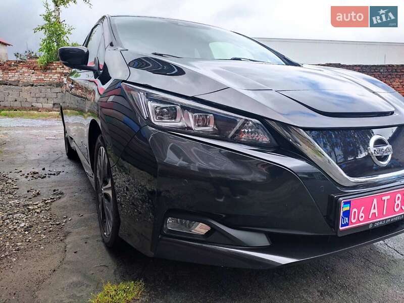 Хэтчбек Nissan Leaf 2018 в Звягеле