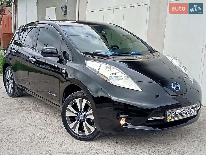 Хэтчбек Nissan Leaf 2016 в Одессе