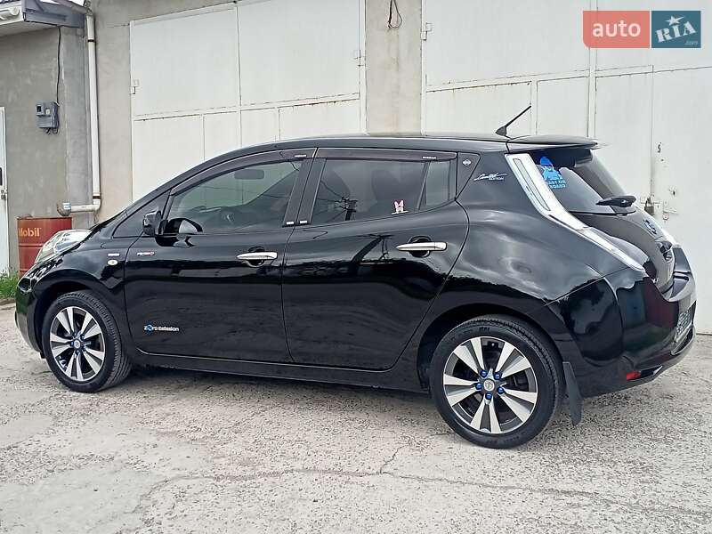 Хэтчбек Nissan Leaf 2016 в Одессе