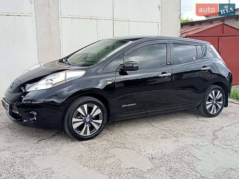 Хэтчбек Nissan Leaf 2016 в Одессе