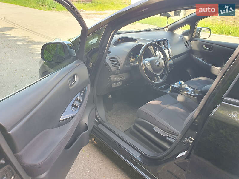 Хетчбек Nissan Leaf 2014 в Горі
