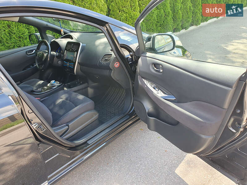 Хетчбек Nissan Leaf 2014 в Горі