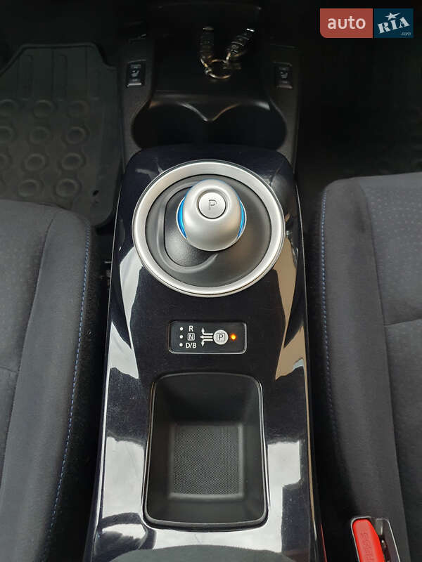 Хетчбек Nissan Leaf 2014 в Горі