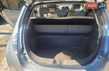 Хетчбек Nissan Leaf 2012 в 
