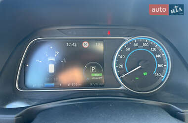 Хетчбек Nissan Leaf 2019 в 