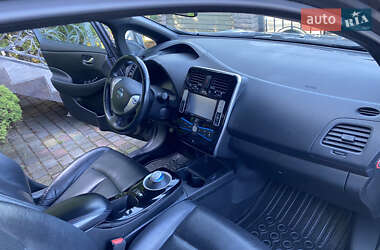 Хэтчбек Nissan Leaf 2014 в 