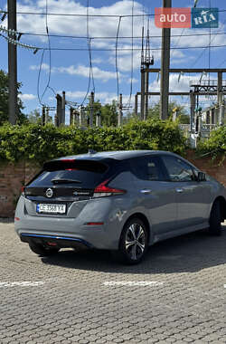 Хетчбек Nissan Leaf 2021 в 