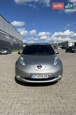 Хетчбек Nissan Leaf 2013 в Івано-Франківську
