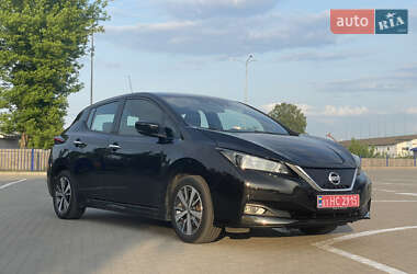 Хэтчбек Nissan Leaf 2021 в 
