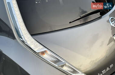 Хэтчбек Nissan Leaf 2014 в 