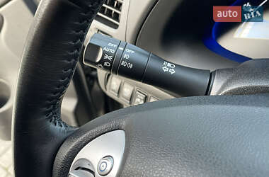 Хэтчбек Nissan Leaf 2014 в 