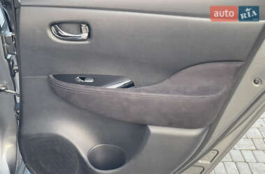 Хэтчбек Nissan Leaf 2014 в 