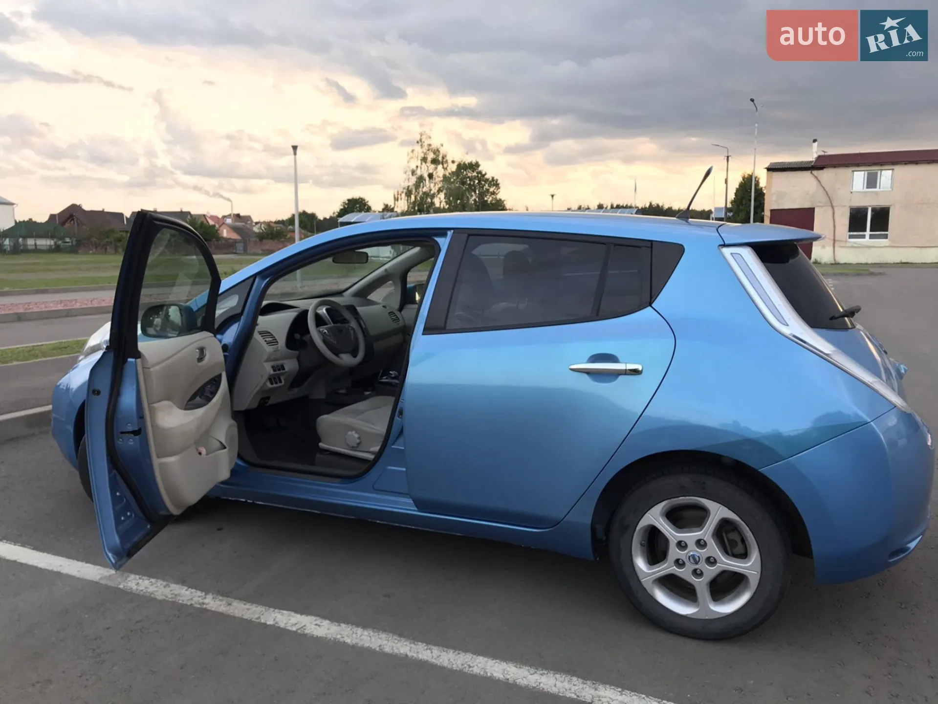 2011 Nissan Leaf - мініатюра 10