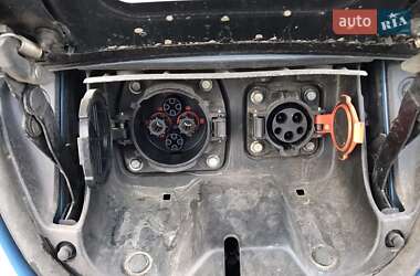 Хетчбек Nissan Leaf 2011 в 