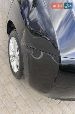 Хэтчбек Nissan Leaf 2012 в 