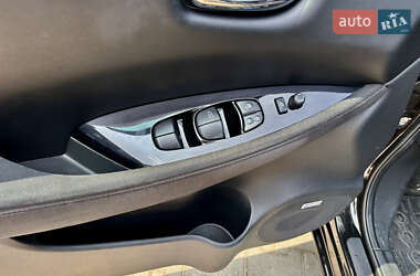 Хэтчбек Nissan Leaf 2015 в 