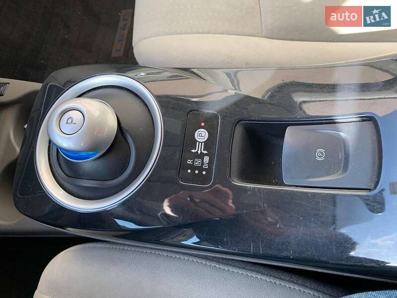 Хэтчбек Nissan Leaf 2011 в Харькове