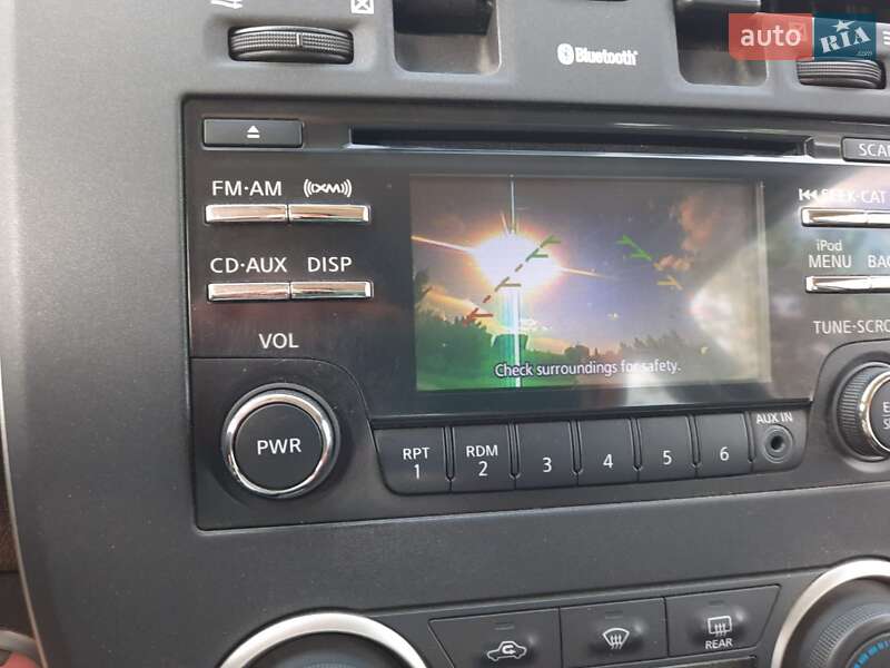 Хетчбек Nissan Leaf 2013 в Дніпрі